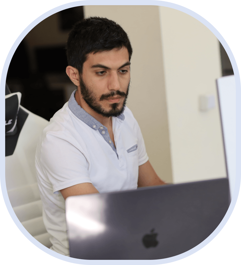 Hovhannes Shitikyan at work